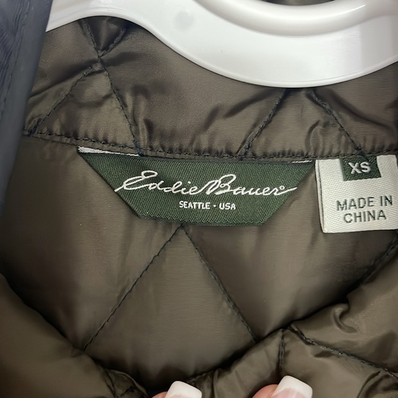 Eddie Bauer goose down quilted barn coat, XS, no flaws - Picture 3 of 7